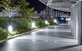 cat-Solar-Path-and-Walway-Lights